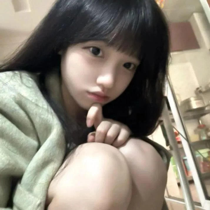 红绒花封面